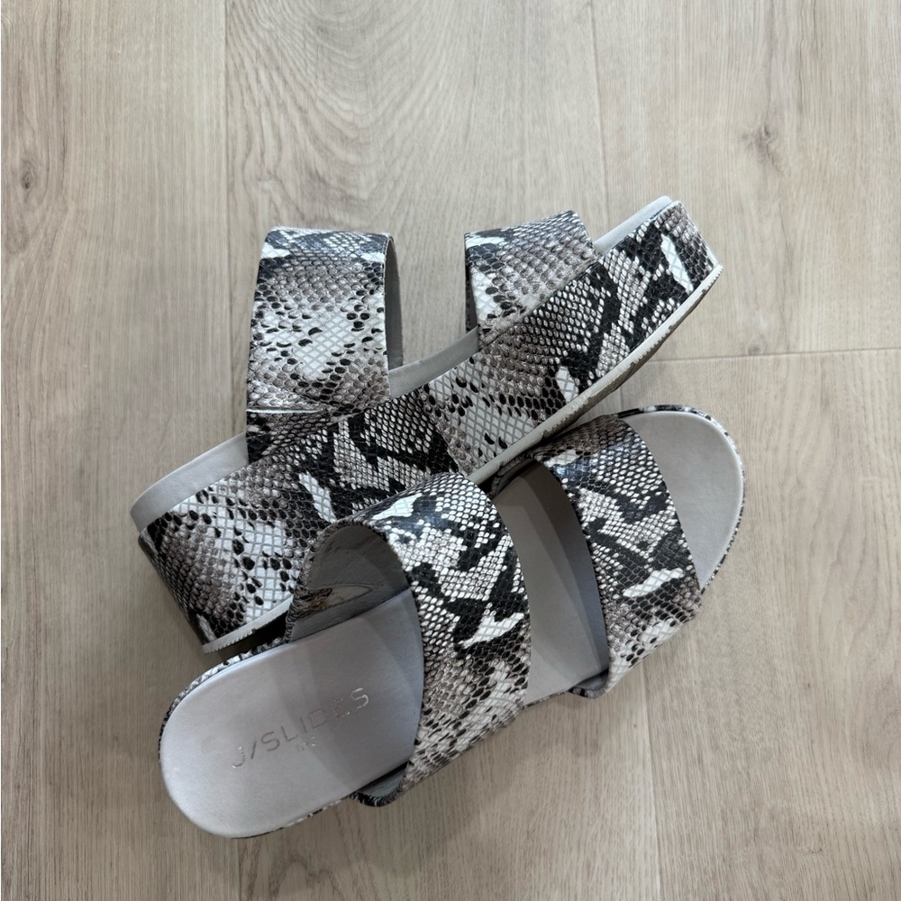 Platform sandals